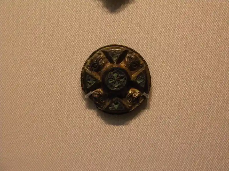 A solar disc with a cross design
